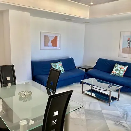 Frontline Sea In The Center Of Puerto Banus-acces To The Beach Apartment *