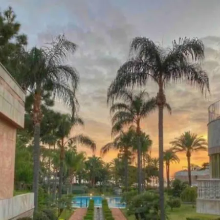 Apartment Frontline Sea In The Center Of Puerto Banus-acces To The Beach *