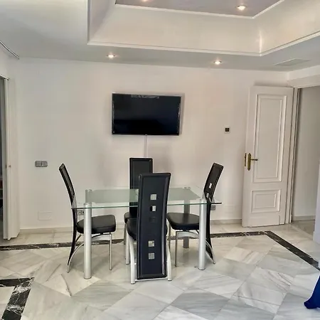 Frontline Sea In The Center Of Puerto Banus-acces To The Beach Apartment Marbella