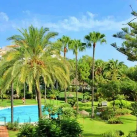 Apartment Frontline Sea In The Center Of Puerto Banus-acces To The Beach